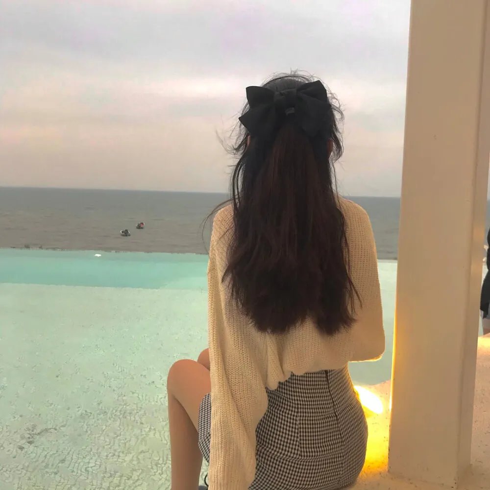 巴黎深渊 海报